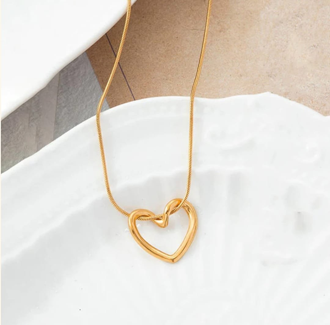 Anti Tarnish Heart Themed Pendent Chain18K Gold Plated for Women - Image 5