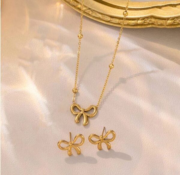 Anti tarnish Elegant Bow Necklace with Earrings set
