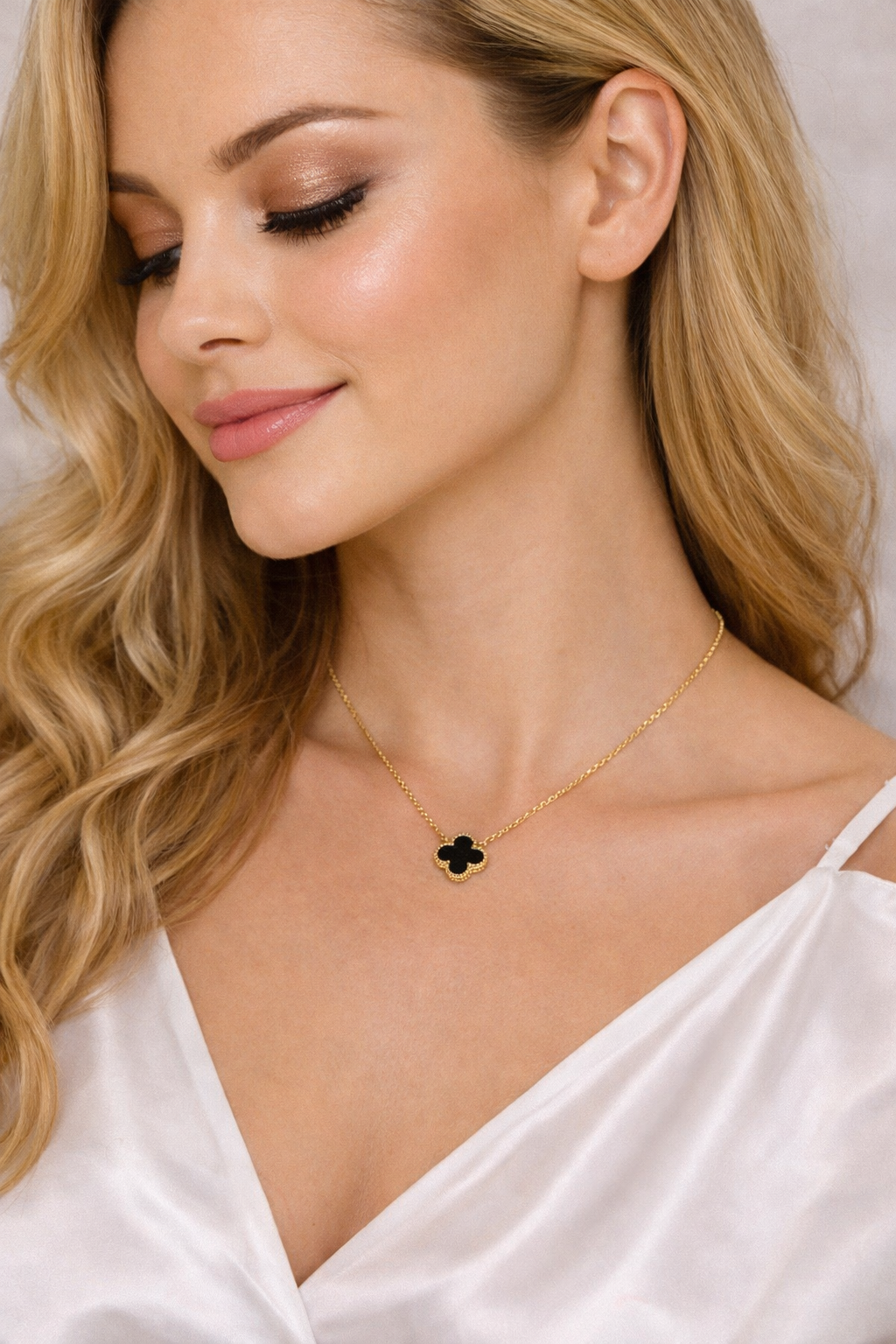 Stainless Steel Gold Plated Black Anti Tarnish Clover Pendent chain For Girls And Women - Image 2