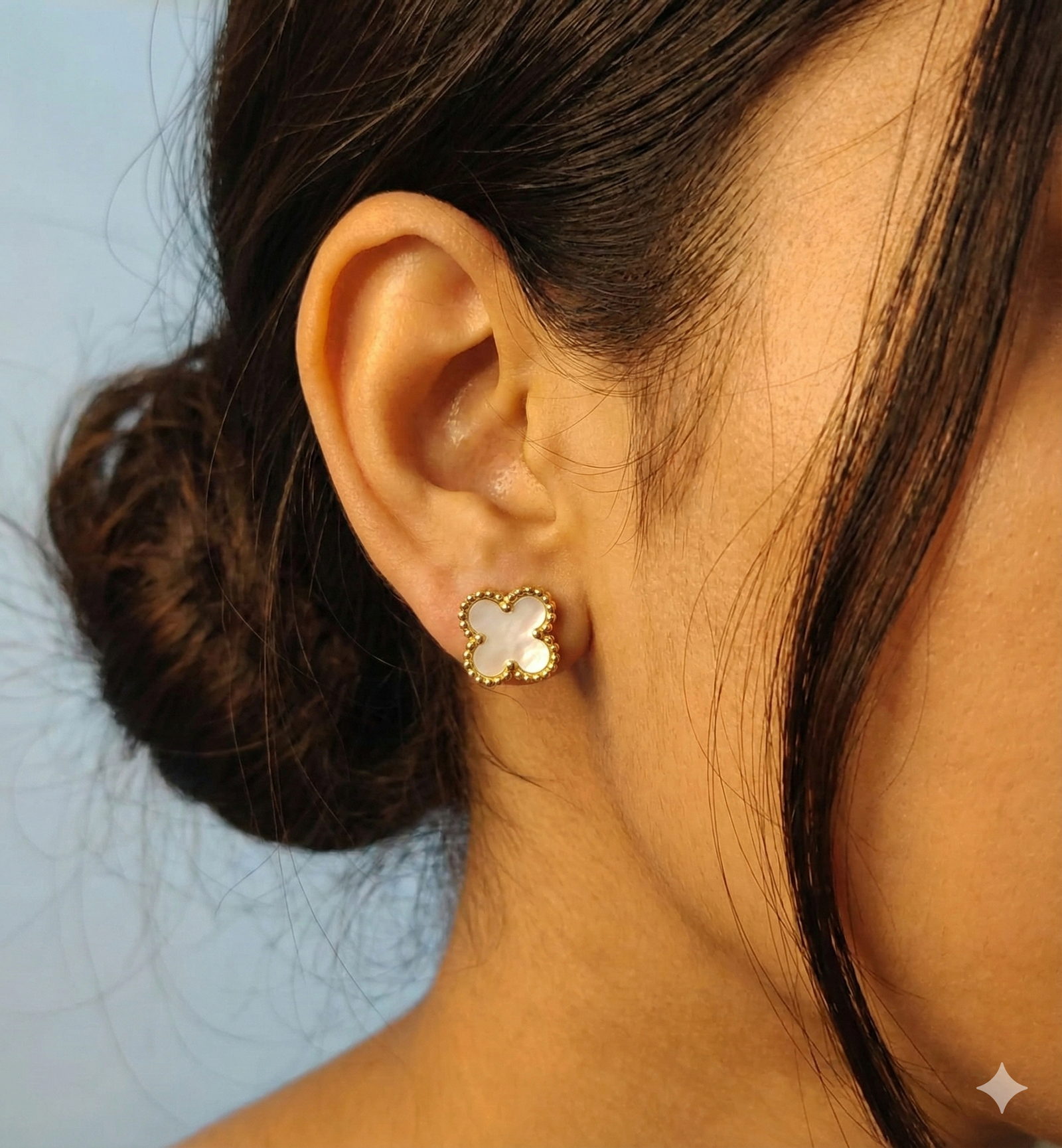 Anti Tarnish White Clover earrings