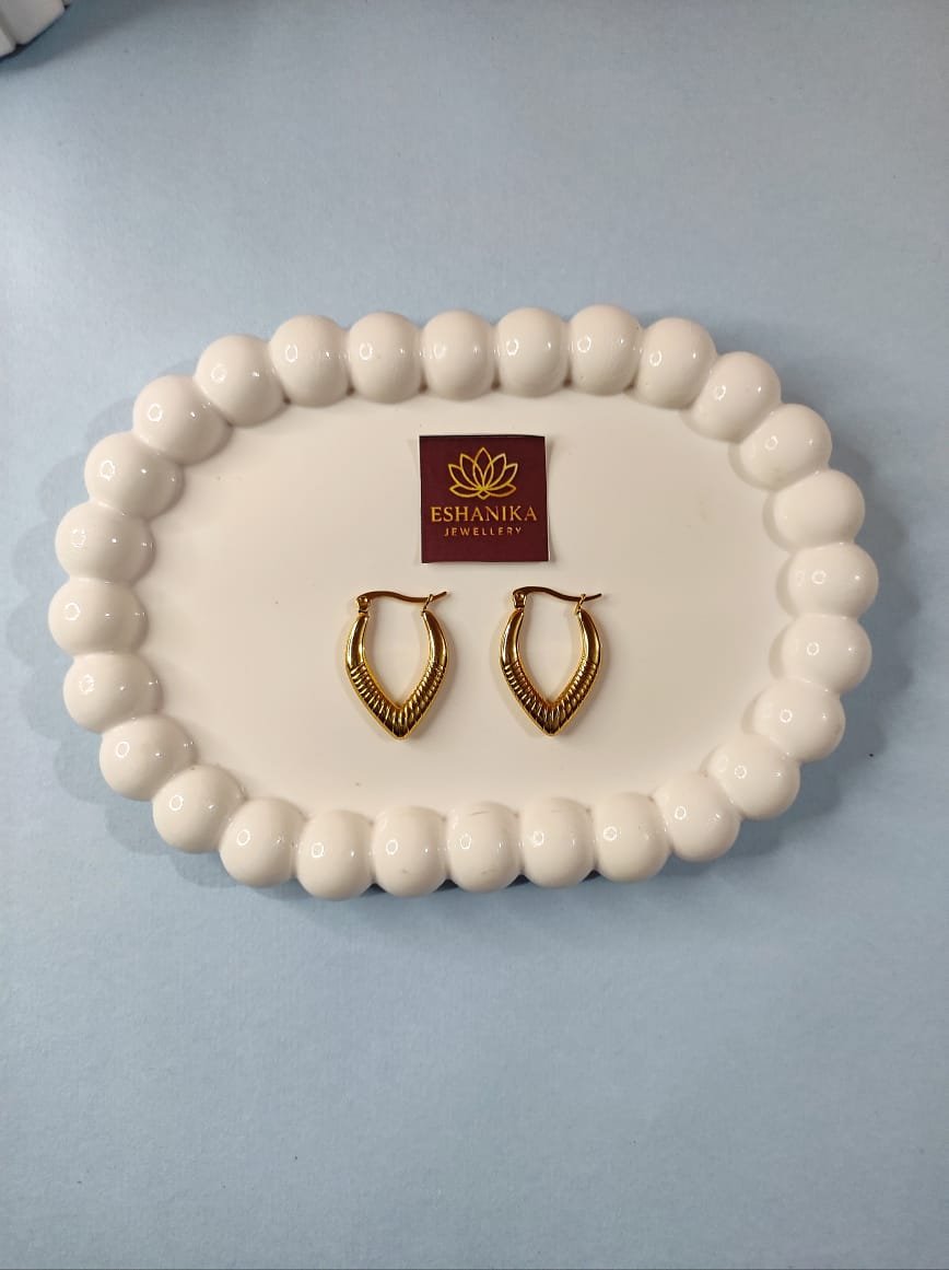 Stainless steel Anti tarnish V- Shaped Hoop Earrings - Image 3