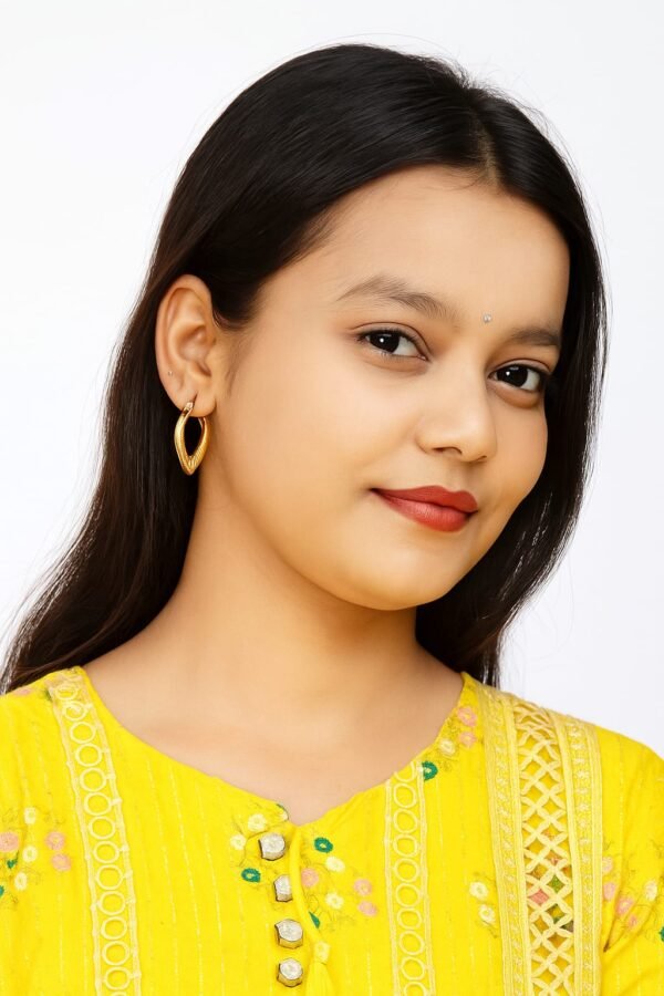 Stainless steel Anti tarnish V- Shaped Hoop Earrings - Image 3
