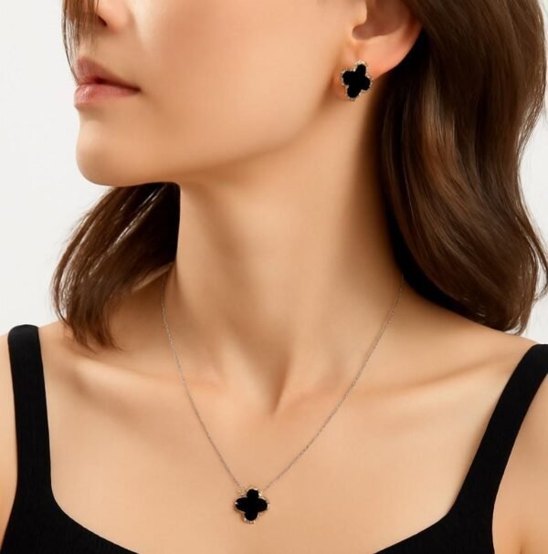 Stainless Steel Gold Plated set of black Anti Tarnish Clover Pendent chain For Girls And Women - Image 2