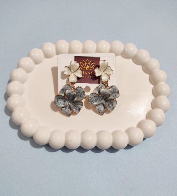 Bloom Pop Earrings Grey - Image 2