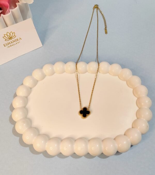 Stainless Steel Gold Plated set of black Anti Tarnish Clover Pendent chain For Girls And Women