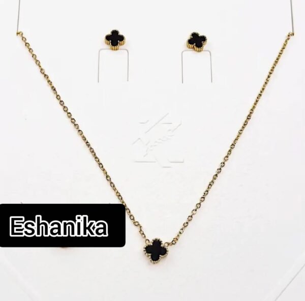 Stainless Steel Gold Plated set of Black Anti Tarnish Clover Pendent chain With Earrring For Girls And Women