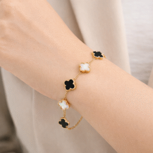 Stainless Steel Gold Plated White And Black Clover Anti Tarnish Bracelet
