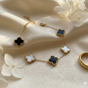 Stainless Steel Gold Plated White And Black Clover Anti Tarnish Bracelet