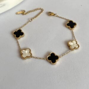 Stainless Steel Gold Plated White And Black Clover Anti Tarnish Bracelet